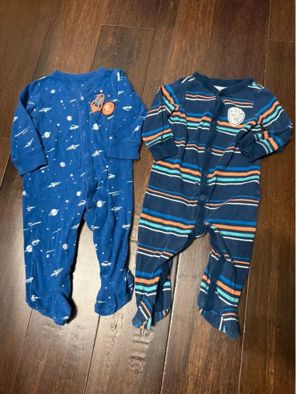9M Carter’s Button Boys Sleepers